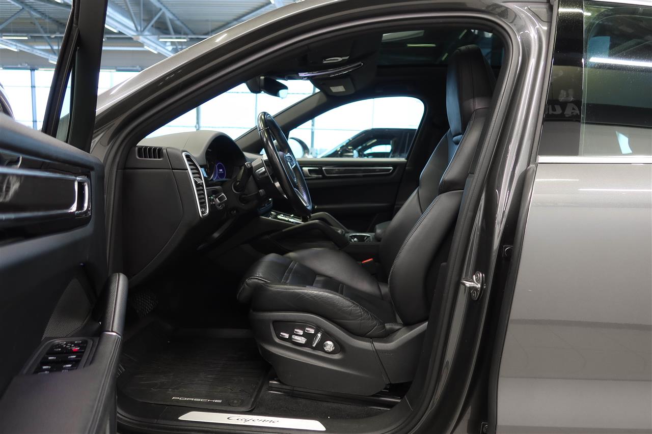Porsche Cayenne E-Hybrid Coupé 2021, bild 6/16