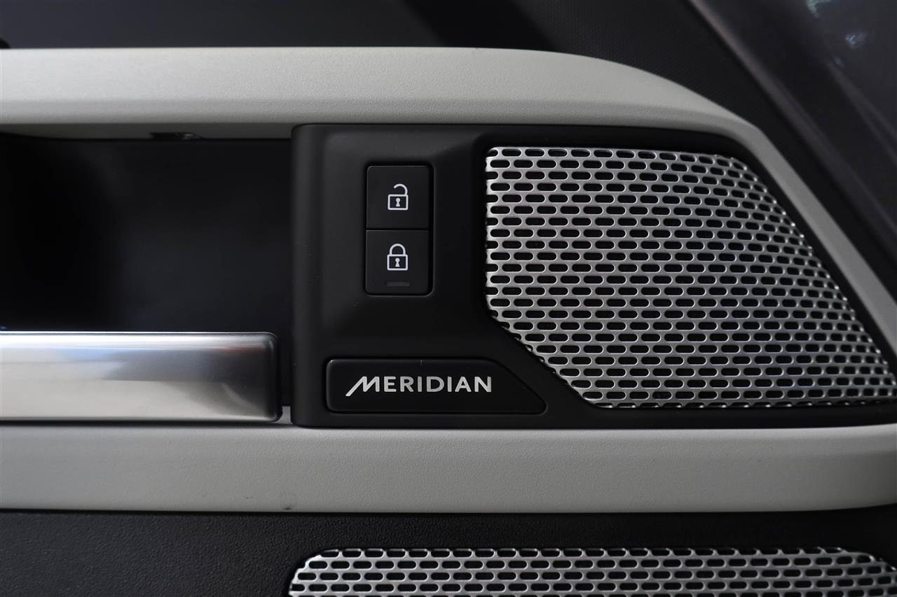 Land Rover Defender 2024, kuva 6/14