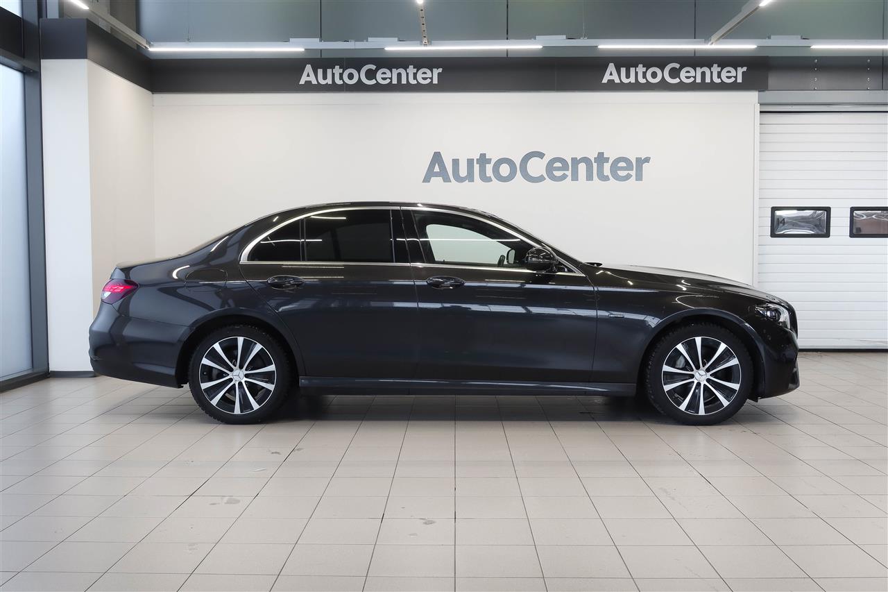 Mercedes-Benz E 300 e 4MATIC AMG 2021, kuva 3/13