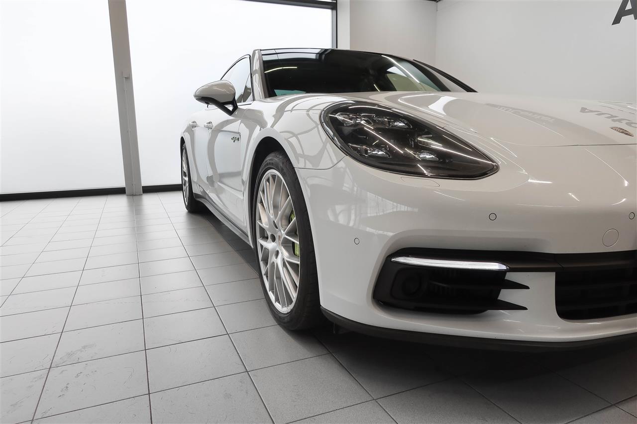 Porsche Panamera 4 E-Hybrid 2017, kuva 4/19