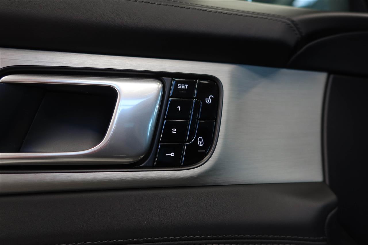 Porsche Panamera 4 E-Hybrid SportDesign 2018, kuva 7/15
