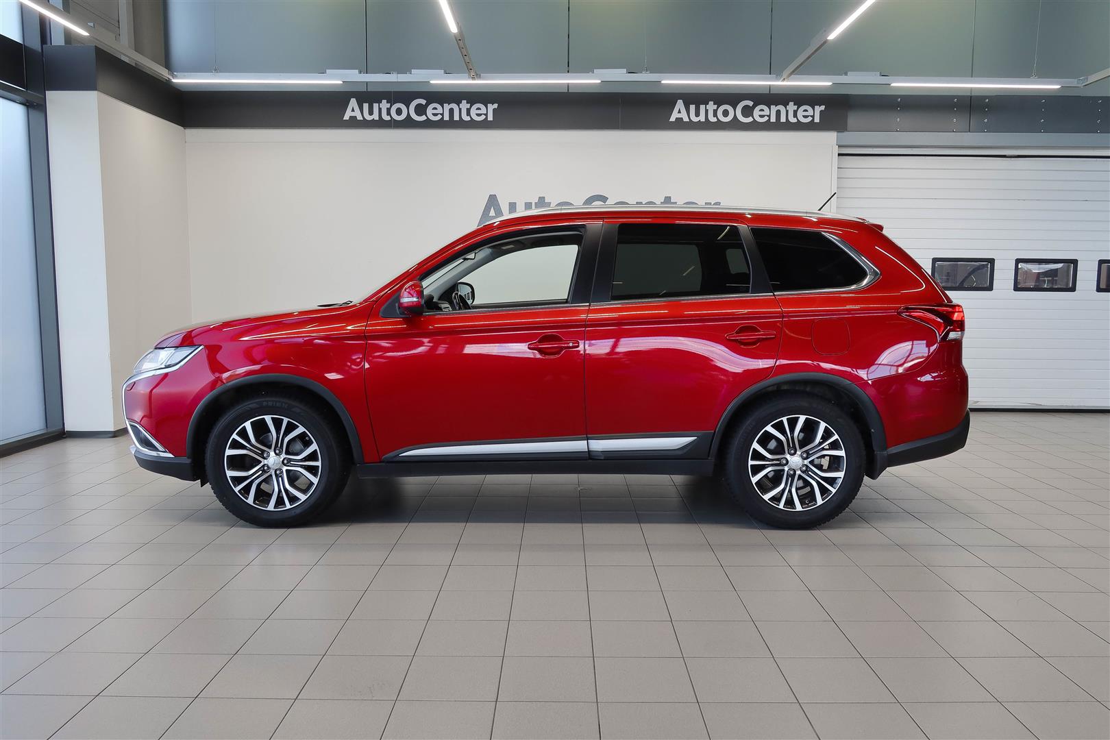 Mitsubishi Outlander 2016, photo 7/24
