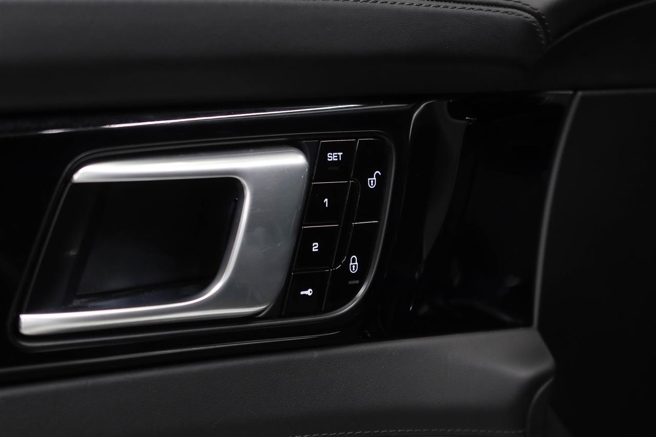 Porsche Panamera 4 E-Hybrid 2018, photo 7/15